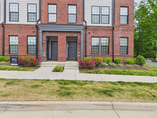 13349 Coalfield Station Ln in Midlothian, VA - Building Photo - Building Photo