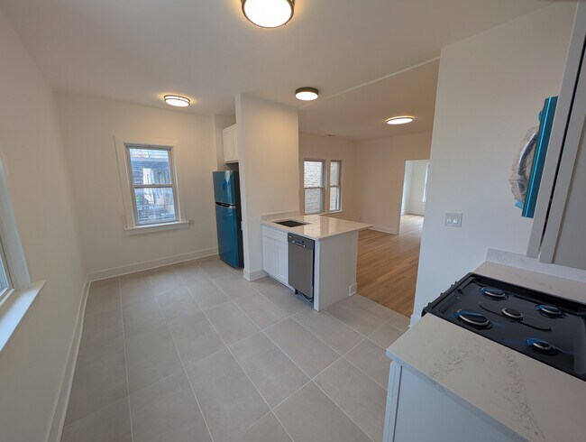 1522 W Ardmore Ave in Chicago, IL - Building Photo - Building Photo