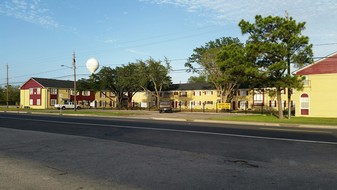 Delta Court Apartments