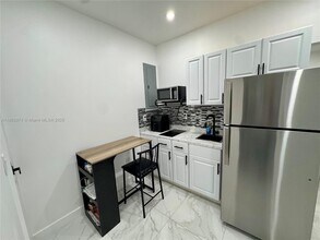 1309 NW 55th Terrace in Miami, FL - Building Photo - Building Photo