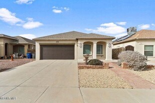 3745 Loma Brisa Dr in El Paso, TX - Building Photo