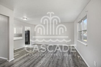 221 N Oak Dr in Belton, MO - Building Photo - Building Photo