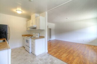 6233 Montecito Blvd in Santa Rosa, CA - Building Photo - Building Photo