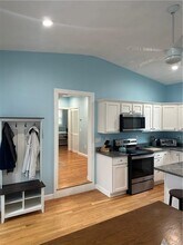 17 Crescent Rd in Middletown, RI - Building Photo - Building Photo