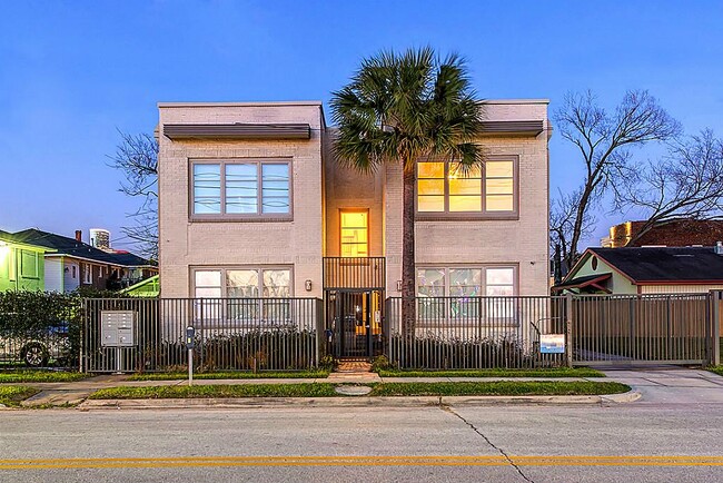 1509 Holman St in Houston, TX - Foto de edificio - Building Photo