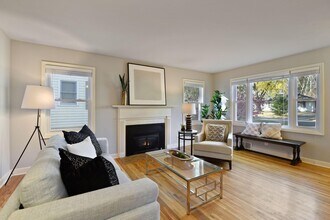 5033 Oxford Ave in Edina, MN - Building Photo - Building Photo