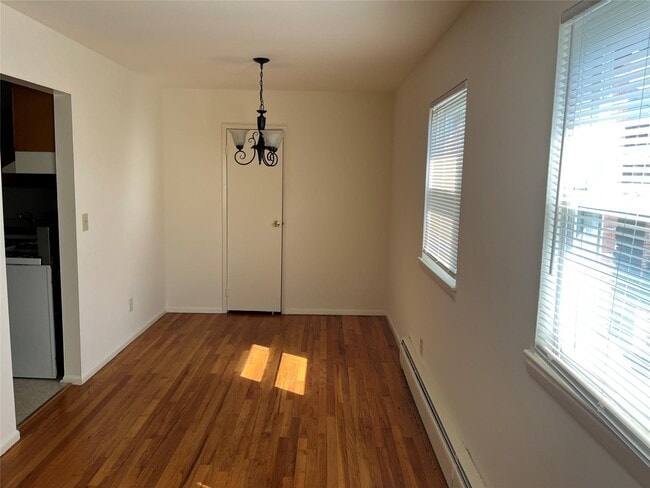 99 N Middletown Rd in Pearl River, NY - Building Photo - Building Photo