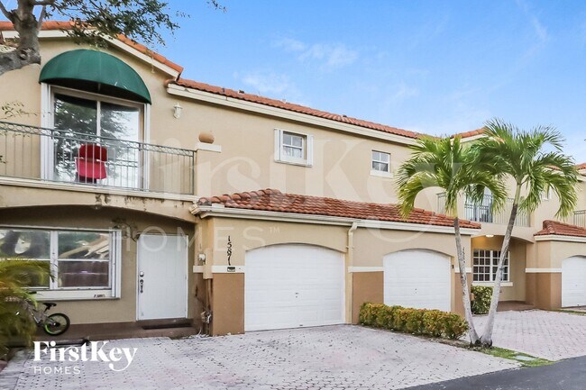 15867 SW 68th Terrace in Miami, FL - Building Photo - Building Photo