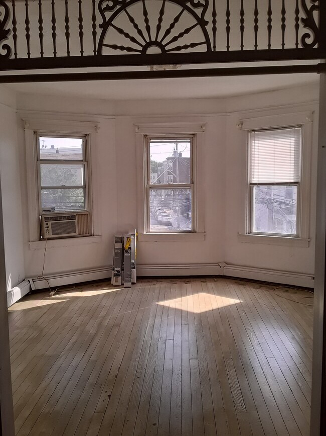 261 Elm St Rentals in Yonkers, NY