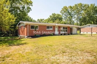9546 Grandview Dr in Olivette, MO - Building Photo - Building Photo