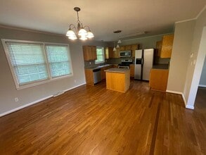 821 E Main St in Shelby, NC - Building Photo - Building Photo