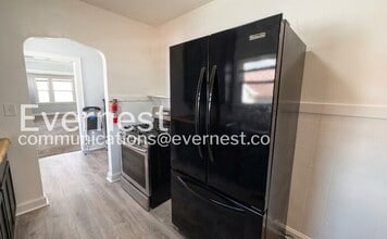 2242 E 70th St in Kansas City, MO - Building Photo - Building Photo