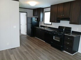 34 Bel-Aire Dr in Madison, WI - Building Photo