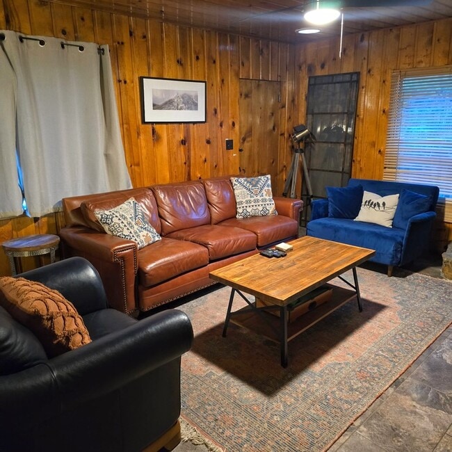 808 Rueda Ln in Big Bear Lake, CA - Building Photo - Building Photo