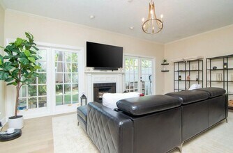 3023 W Bay Villa Ave in Tampa, FL - Building Photo - Building Photo