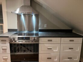 955 Woodbury Ave in Portsmouth, NH - Building Photo