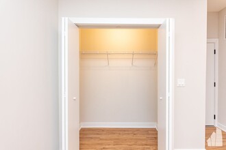 656 W Wrightwood Ave in Chicago, IL - Foto de edificio - Building Photo