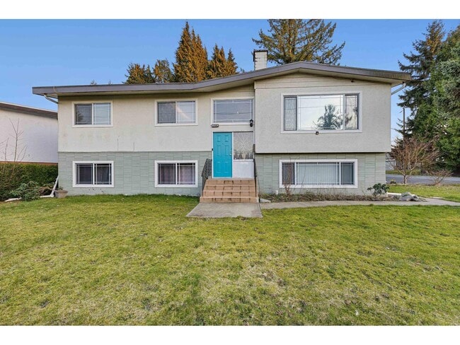 property at 13786 Grosvenor Rd