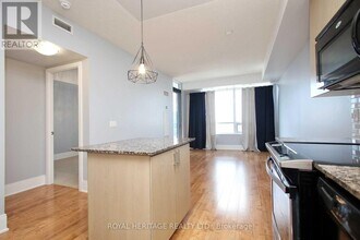 181 Wynford Dr in Toronto, ON - Building Photo - Building Photo