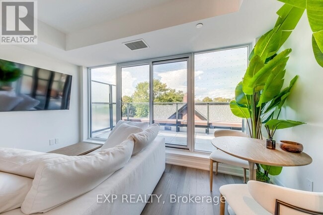 property at 5 Lakeview Ave