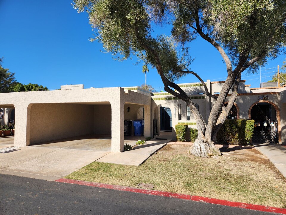 1168 E Cochise Dr in Phoenix, AZ - Building Photo