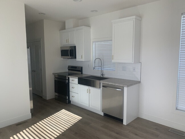 property at 66640 Desert View Ave