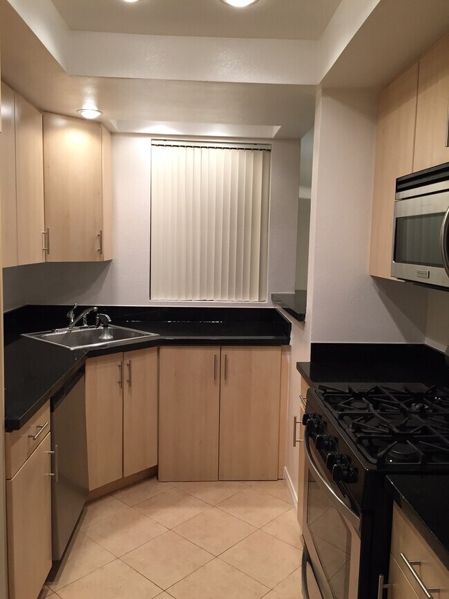 property at 7826 Topanga Canyon Blvd