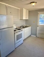 1210 Gillespie Ave in Albany, GA - Building Photo - Building Photo