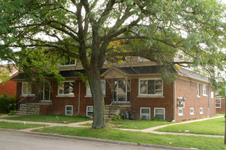 1205 Garfield Ave in Lincoln Park, MI - Foto de edificio - Building Photo