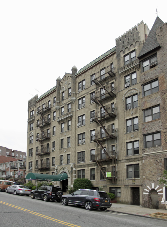 140 Bay Ridge Pky in Brooklyn, NY - Building Photo - Building Photo