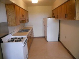 Ridgemont Apartments in Ambridge, PA - Building Photo