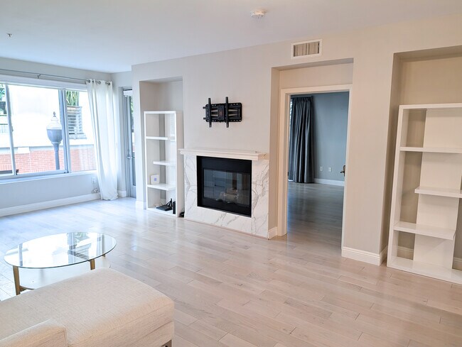 111 S De Lacey Ave in Pasadena, CA - Building Photo - Building Photo