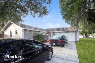 7989 Sioux Ln in Lakeland, FL - Building Photo