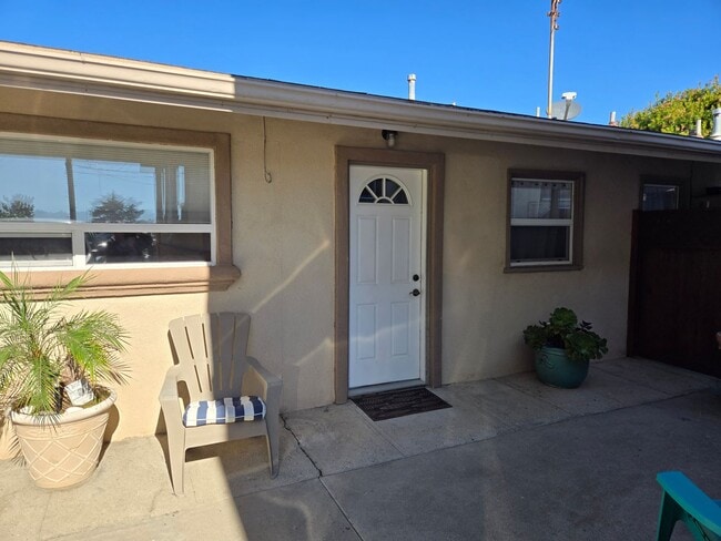 165 Addie St in Pismo Beach, CA - Foto de edificio - Building Photo