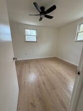 17927 Lakeshore Boulevard in Cleveland, OH - Building Photo - Building Photo