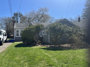234 Crombie St in Huntington Station, NY - Building Photo - Building Photo