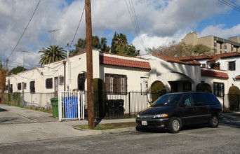 1331 Mariposa Ave in Los Angeles, CA - Building Photo - Building Photo