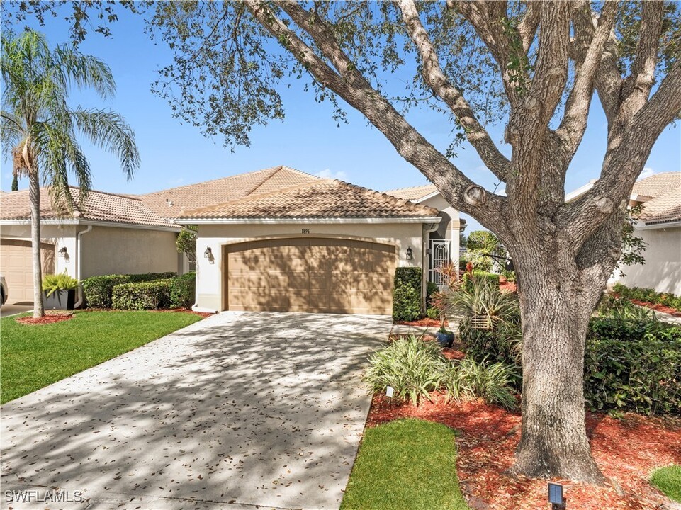 1896 Crestview Way in Naples, FL - Building Photo