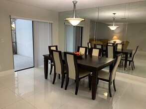 1494 White Pine Dr in Wellington, FL - Building Photo - Building Photo