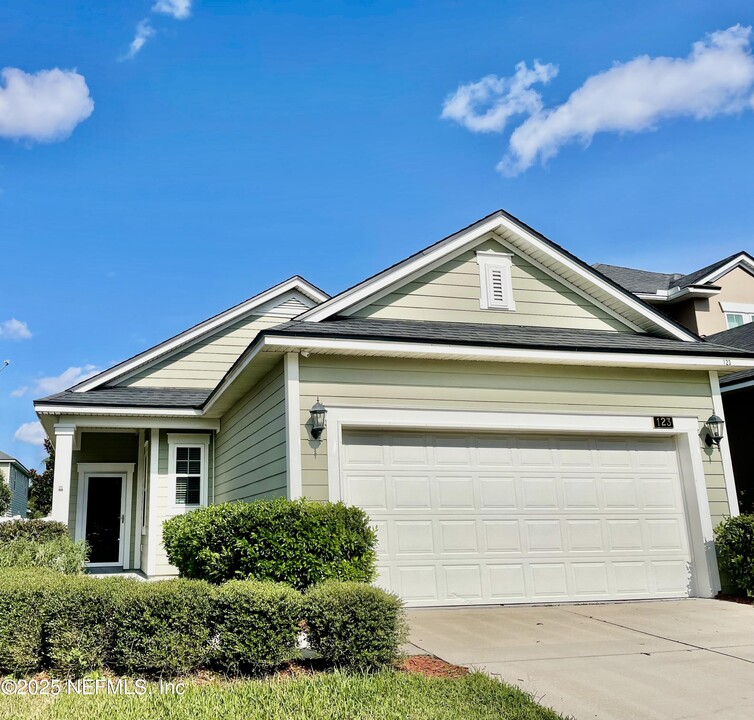 123 Woodland Greens Drive in Nocatee, FL - Building Photo