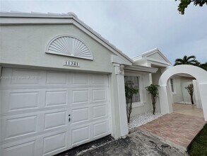 11341 SW 63rd Terrace in Miami, FL - Building Photo - Building Photo