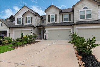 5533 Evanston Ln in Pasadena, TX - Building Photo - Building Photo