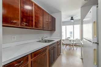 Across From UofM Campus - 1313 S State St in Ann Arbor, MI - Foto de edificio - Interior Photo