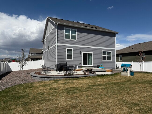 4503 Kingswood Dr in Windsor, CO - Building Photo - Building Photo