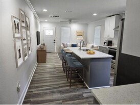 5804 N Miami Pl, Unit 1 in Tampa, FL - Building Photo