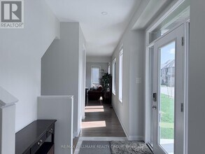 401 Euphoria Cres in Ottawa, ON - Building Photo - Building Photo