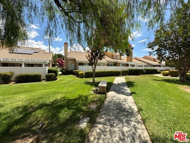 5515 Trevino Way in Banning, CA - Foto de edificio - Building Photo