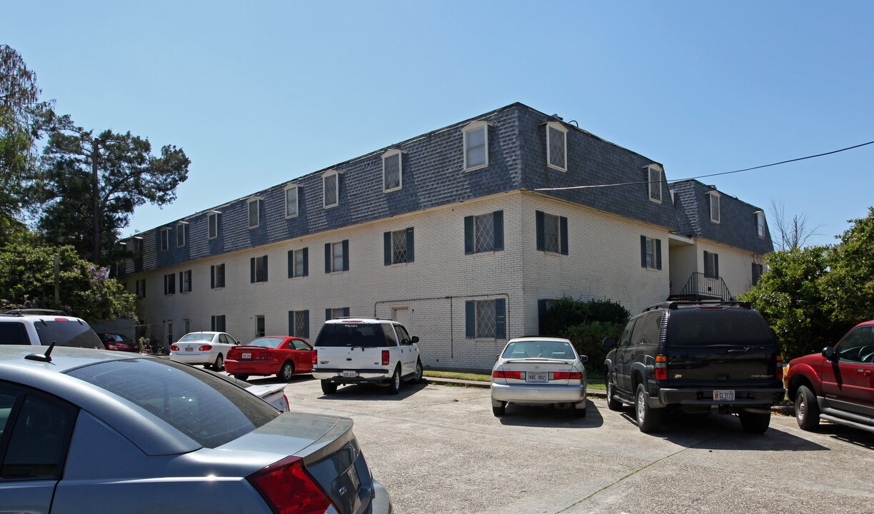 2134 Metairie Ave in Metairie, LA - Building Photo