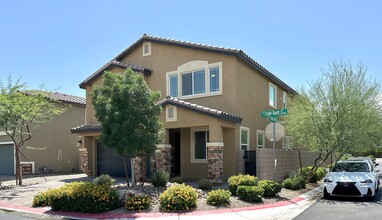 2649 Crystal Quartz St in Las Vegas, NV - Building Photo - Building Photo