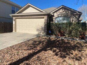 10115 Roseangel Ln in Helotes, TX - Building Photo - Building Photo